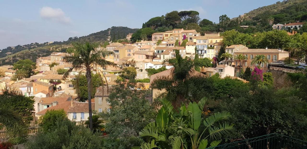 L'Odyssée Provençale: Charming Duplex with Medieval Village Views Bormes-les-Mimosas Exterior photo